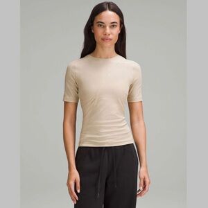 Lululemon Size XL Asymmetrical Ribbed
Cotton T-Shirt in Trench